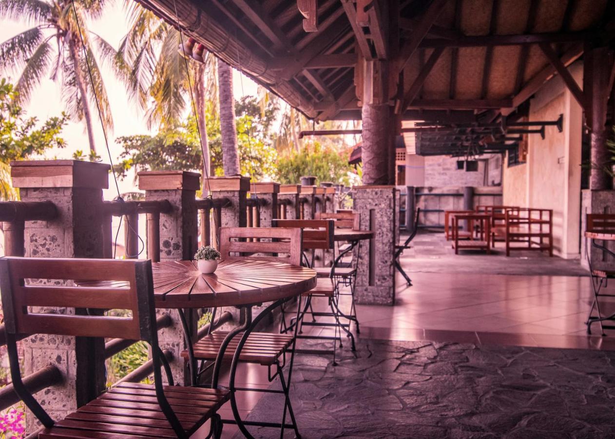 Nugraha Lovina Seaview Resort & Spa Exterior photo