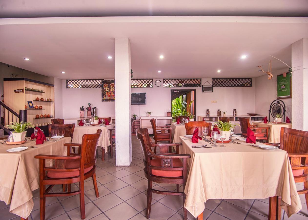 Nugraha Lovina Seaview Resort & Spa Exterior photo