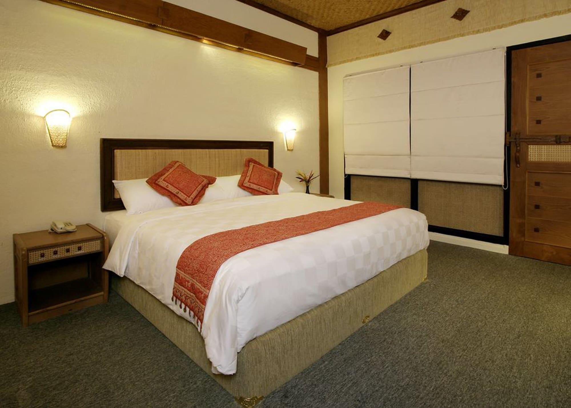 Nugraha Lovina Seaview Resort & Spa Exterior photo