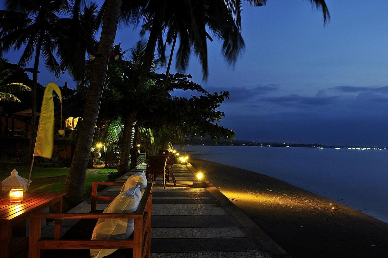 Nugraha Lovina Seaview Resort & Spa Exterior photo